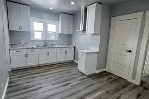 136 W 43rd Pl, Los Angeles, CA 90037 - Photo 15