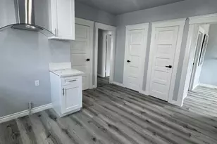 136 W 43rd Pl, Los Angeles, CA 90037 - Photo 19