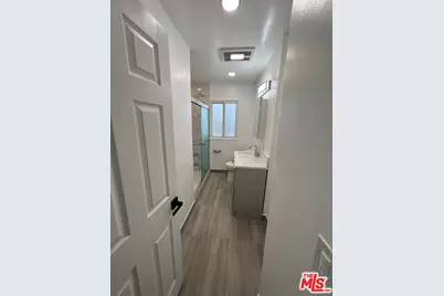 6915 Laramie Ave, Los Angeles, CA 91306 - Photo 29