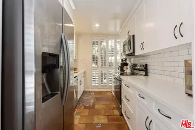 5625 Windsor Way #207, Culver City, CA 90230 - Photo 7