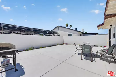 11232 Keswick St, Los Angeles, CA 91352 - Photo 27