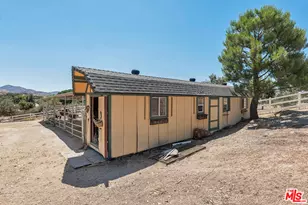 11734 Chisholm Ct, Agua Dulce, CA 91390 - Photo 37