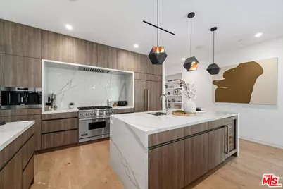 462 N Croft Ave, Los Angeles, CA 90048 - Photo 9