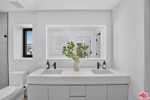 904 S New Hampshire Ave, Los Angeles, CA 90006 - Photo 17
