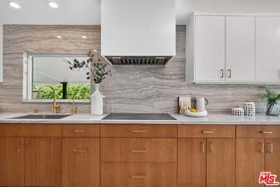 14348 Roblar Pl, Sherman Oaks, CA 91423 - Photo 13