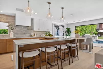 14348 Roblar Pl, Sherman Oaks, CA 91423 - Photo 11