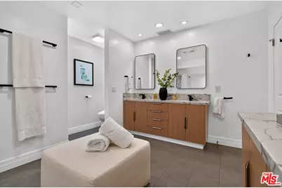 14348 Roblar Pl, Sherman Oaks, CA 91423 - Photo 29