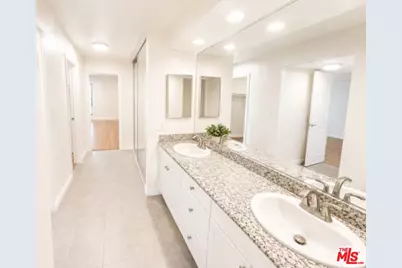 5009 Woodman Ave #202, Los Angeles, CA 91423 - Photo 15