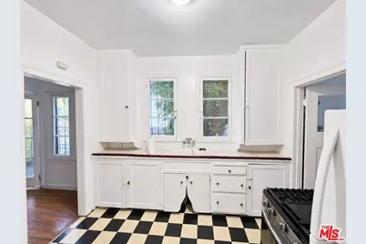905 Sanborn Ave, Los Angeles, CA 90029 - Photo 21