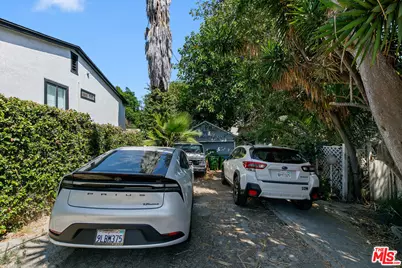 905 Sanborn Ave, Los Angeles, CA 90029 - Photo 27