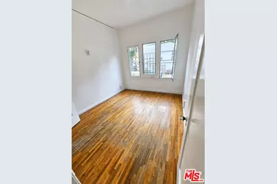 905 Sanborn Ave, Los Angeles, CA 90029 - Photo 13