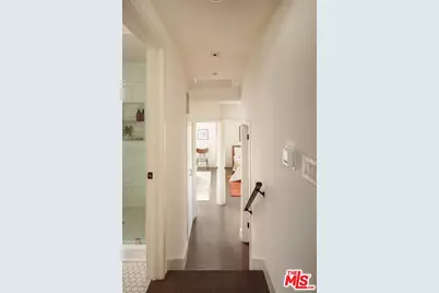 8942 Wonderland Ave, Los Angeles, CA 90046 - Photo 11