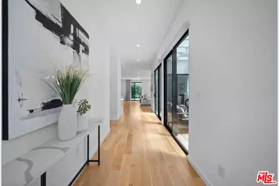 1058 S Plymouth Blvd, Los Angeles, CA 90019 - Photo 9