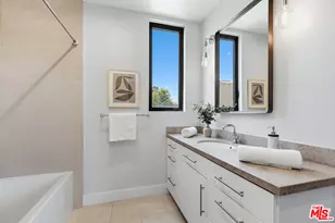 8184 Mannix Dr, Los Angeles, CA 90046 - Photo 43