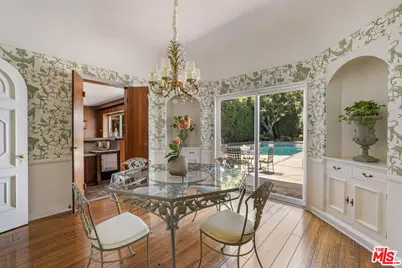 619 N Sierra Dr, Beverly Hills, CA 90210 - Photo 27