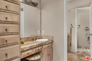 1766 Midvale Ave, Los Angeles, CA 90024 - Photo 15