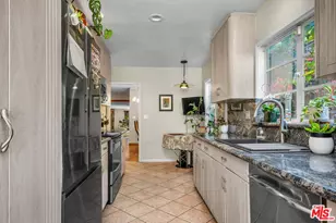 1766 Midvale Ave, Los Angeles, CA 90024 - Photo 27