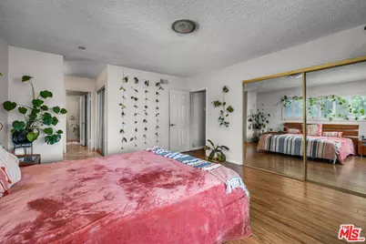 1766 Midvale Ave, Los Angeles, CA 90024 - Photo 17