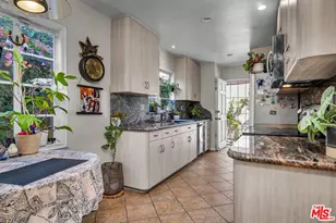 1766 Midvale Ave, Los Angeles, CA 90024 - Photo 11