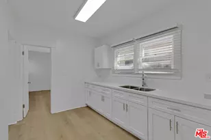 372 W 11th St, Los Angeles, CA 90015 - Photo 9