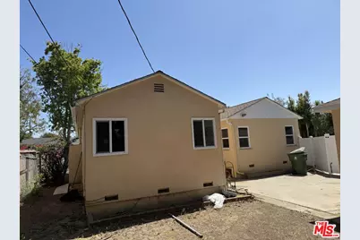 5577 W 82nd St, Los Angeles, CA 90045 - Photo 15