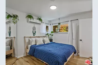 6921 Paseo Del Serra Dr, Los Angeles, CA 90068 - Photo 13