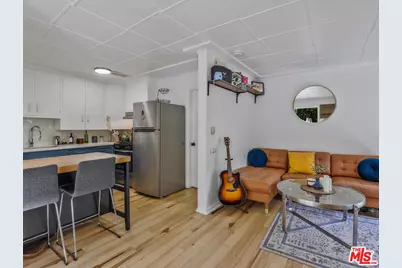 6921 Paseo Del Serra Dr, Los Angeles, CA 90068 - Photo 7