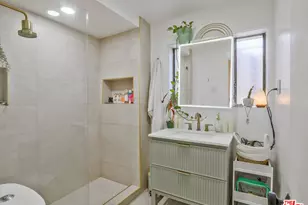 6921 Paseo Del Serra Dr, Los Angeles, CA 90068 - Photo 17