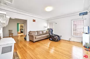 810 S Norton Ave, Los Angeles, CA 90005 - Photo 9