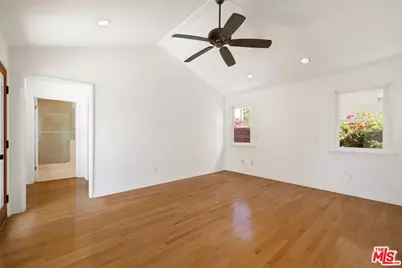 2001 Pearl St, Santa Monica, CA 90405 - Photo 35