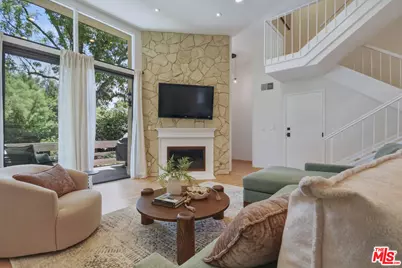 9000 Vanalden Ave #123, Northridge, CA 91324 - Photo 3