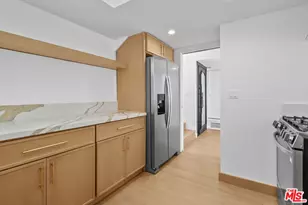 9315 Lloydcrest Dr, Beverly Hills, CA 90210 - Photo 7