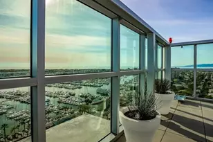 13700 Marina Pointe Dr, Venice, CA 90292 - Photo 45