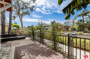 232 Howland Canal, Venice, CA 90291 - Photo 5