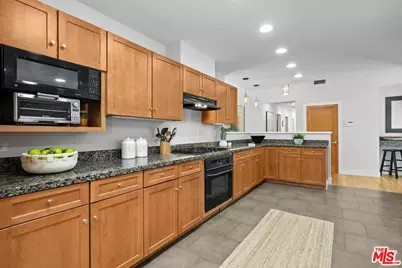 2601 Nichols Canyon Rd, Los Angeles, CA 90046 - Photo 29