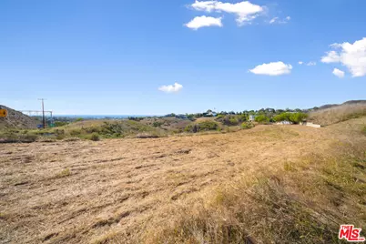 6011 Kanan Dume Rd, Malibu, CA 90265 - Photo 9