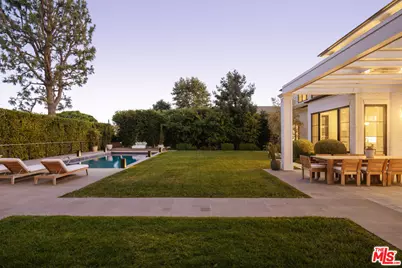 538 Spoleto Dr, Pacific Palisades, CA 90272 - Photo 29