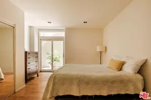 10055 Reevesbury Dr, Beverly Hills, CA 90210 - Photo 19