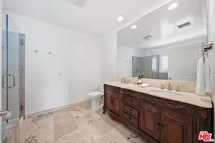 722 S Oxford Ave, Los Angeles, CA 90005 - Photo 15