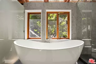 2030 Benedict Canyon Drive, Los Angeles, CA 90210 - Photo 31