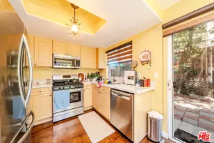 456 Shatto Pl, Los Angeles, CA 90020 - Photo 9