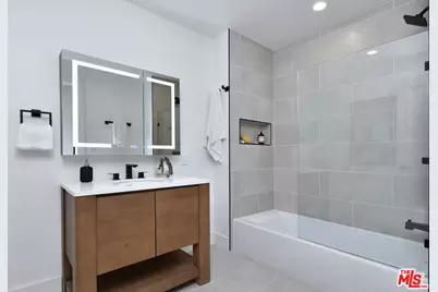 15431 Milbank St, Encino, CA 91436 - Photo 29