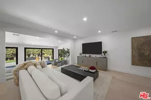 15431 Milbank St, Encino, CA 91436 - Photo 7