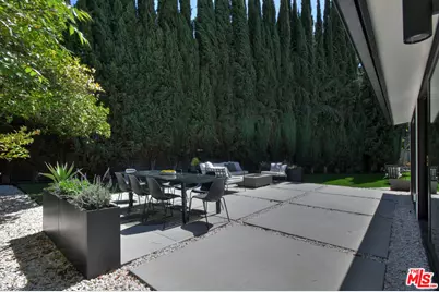 15431 Milbank St, Encino, CA 91436 - Photo 35