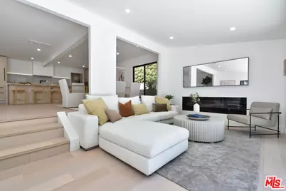 15431 Milbank St, Encino, CA 91436 - Photo 11