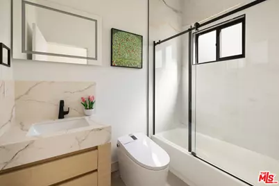 1294 S Citrus Ave, Los Angeles, CA 90019 - Photo 15