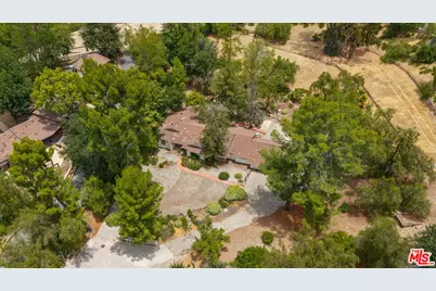 5854 Round Meadow Rd, Hidden Hills, CA 91302 - Photo 5