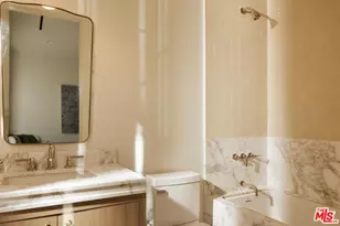 12128 Hesby St, Valley Village, CA 91607 - Photo 31
