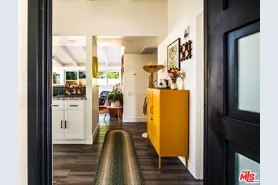 6504 Rhea Ave, Los Angeles, CA 91335 - Photo 5