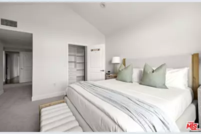 1409 Armacost Ave #Ph2, Los Angeles, CA 90025 - Photo 15